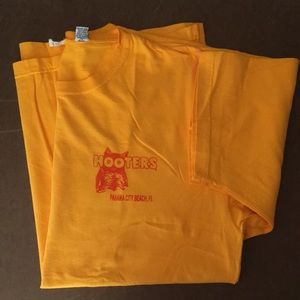 New Hooters Unisex Vintage T-shirt from Panama Beach City Florida Large XL & 2X